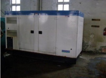 英州镇康明斯150kw大型柴油二手发电机组